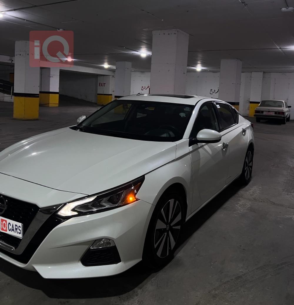 نيسان ألتيما